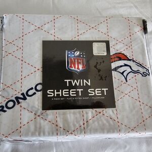 DENVER BRONCOS 3-Piece TWIN Sheet Set  NFL Football NEW IN PACKAGE